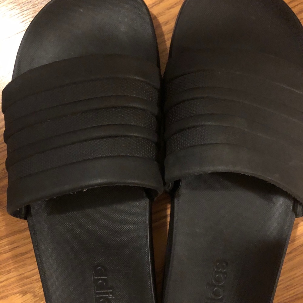Men’s Size 10 Adidas slip-ons